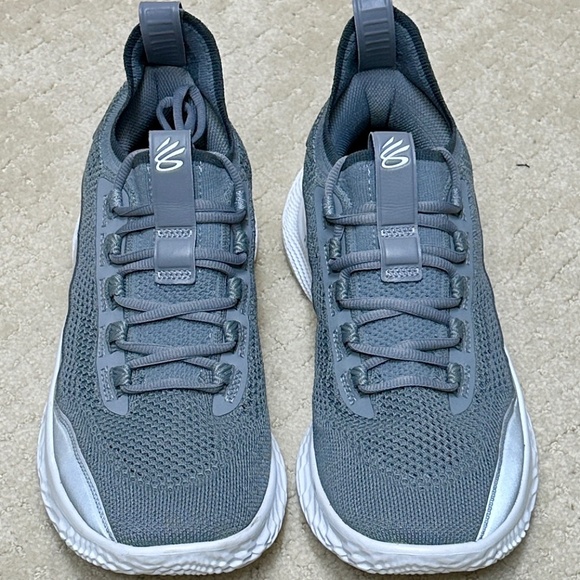 Under Armour Curry Flow 8 "Shine" gray silver size 11 - Picture 3 of 5